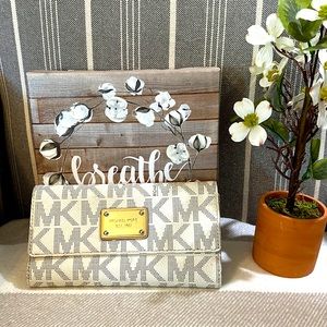 Michael Kors wallet